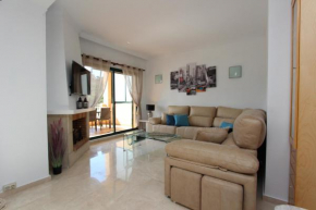La Duquesa Beautifully located 3 bedrooms Duplex, in desirable community backing to golf course and near the beach LA123